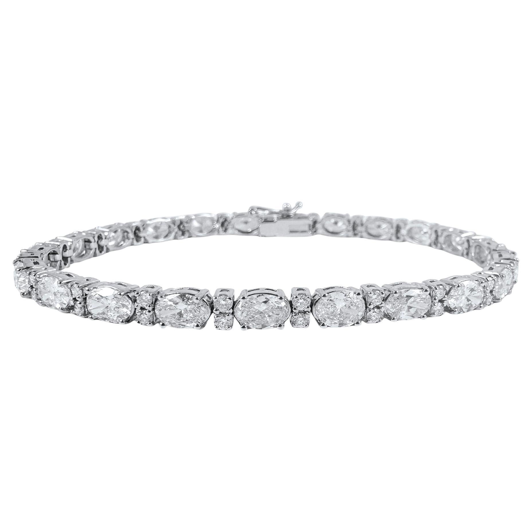 Bracciale Tennis con diamanti ovali e rotondi da 8,01 carati in oro bianco 14 carati, 7 I
