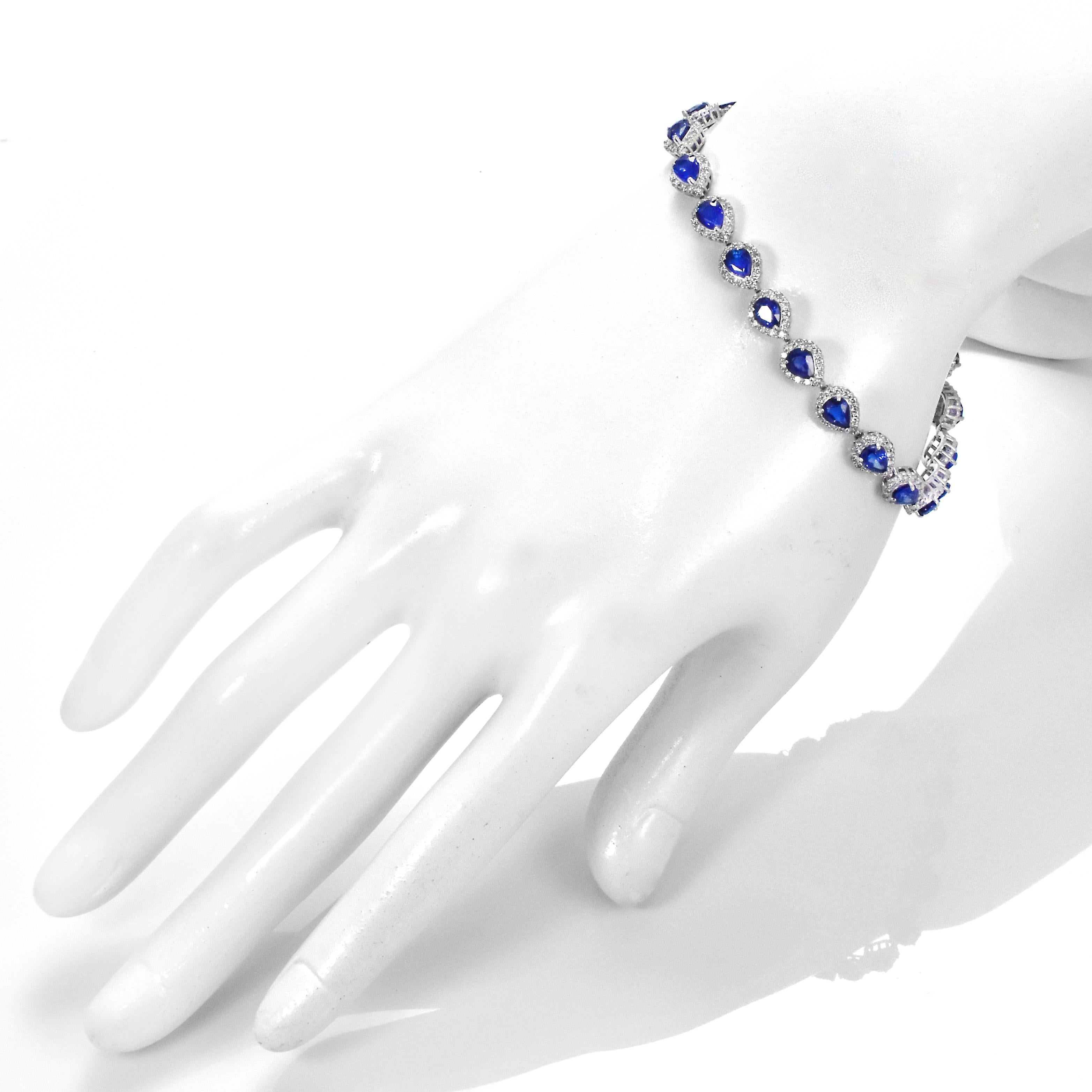 Pulsera de tenis de zafiro azul real y diamantes de 8.01 quilates fabricada en platino Moderno en venta
