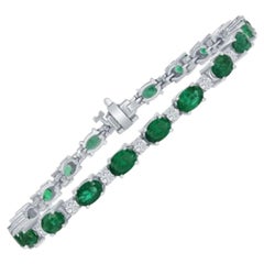 8.01ct Oval Brilliant Emerald Bracelet with 1.00ct of Round Brilliant Diamonds