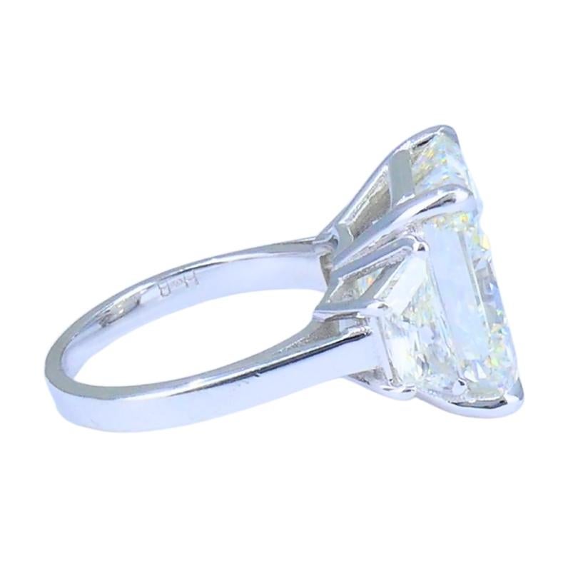 Bague à diamant de 8,02 carats certifiée par la GIA en or blanc 18k Bijoux modernes en vente 1