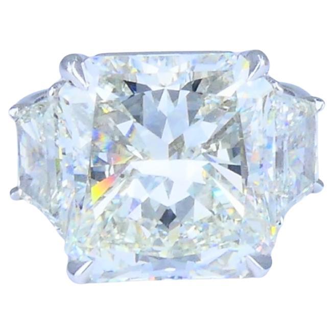 Bague à diamant de 8,02 carats certifiée par la GIA en or blanc 18k Bijoux modernes en vente