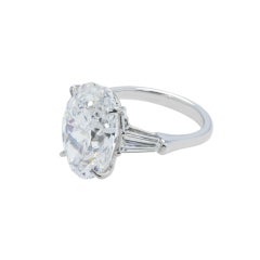 8,02 Karat Ovaler Diamantring Brillant Weiß 18K Gold Refined Grandeur