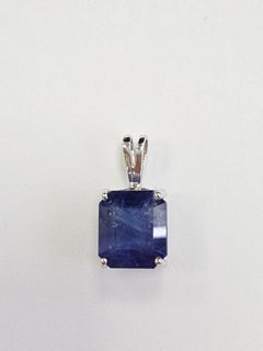 8,02 Carati Ciondolo di Zaffiro Blu Naturale a forma di raggiante