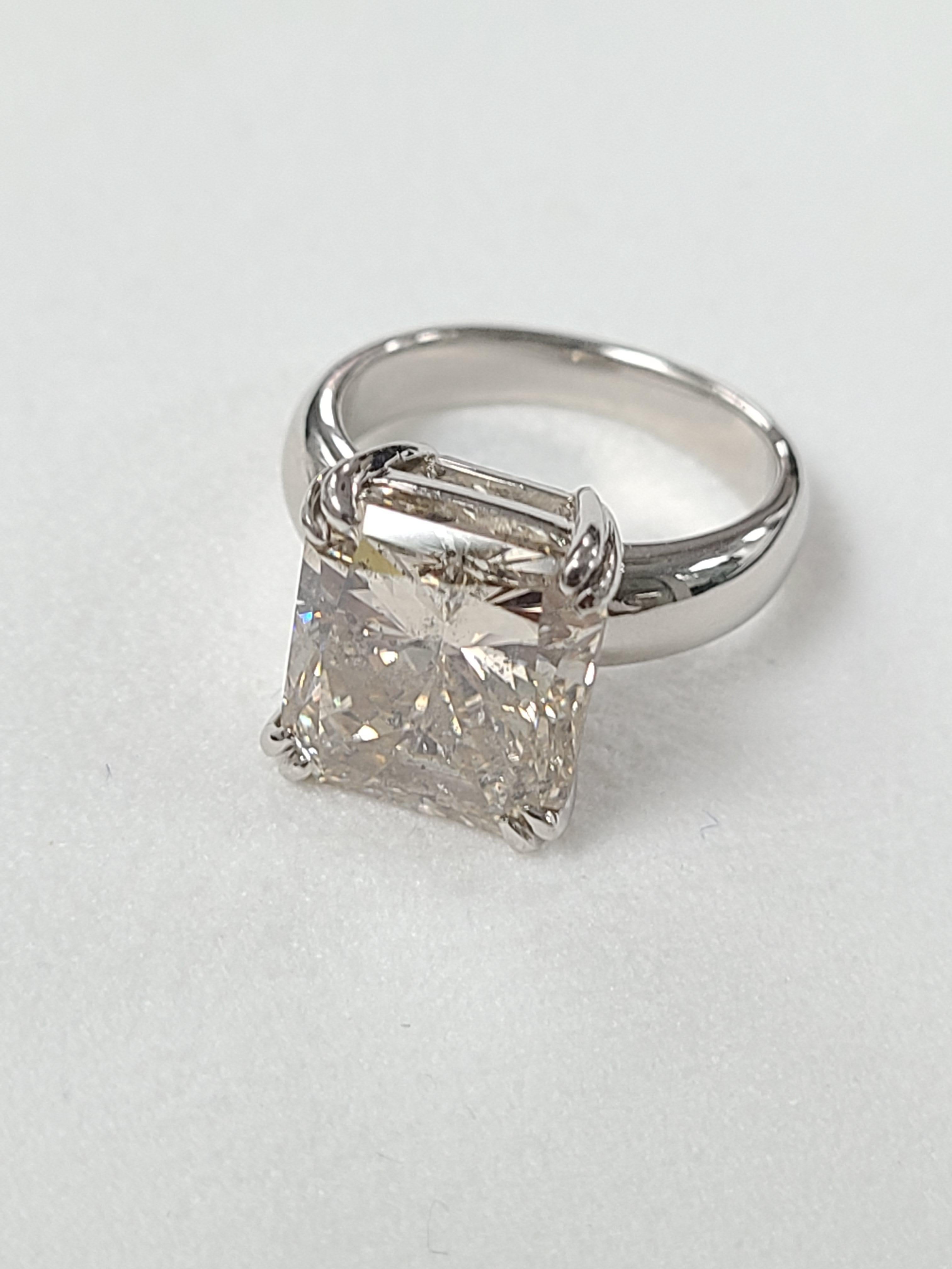 blue diamond princess cut ring