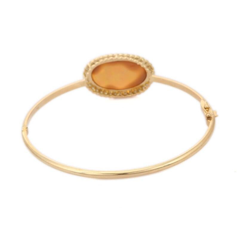 Pulsera apilable de diamantes con halo de ópalo de 8,03 quilates en oro amarillo macizo de 18 quilates Moderno en venta