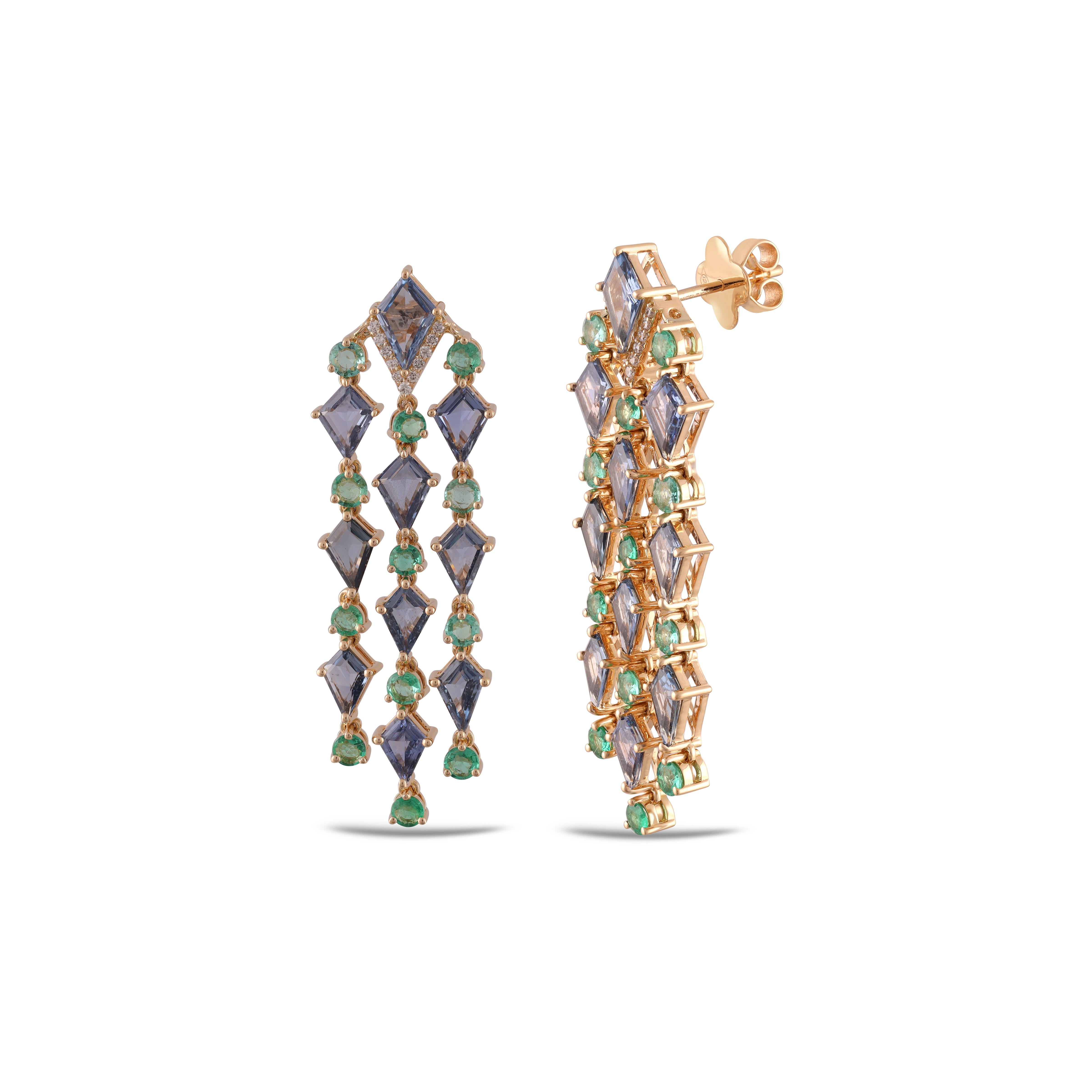 Contemporary 8.03 Carat Sapphire & Emerald  Diamond Ring in 18 Karat Yellow  Gold For Sale