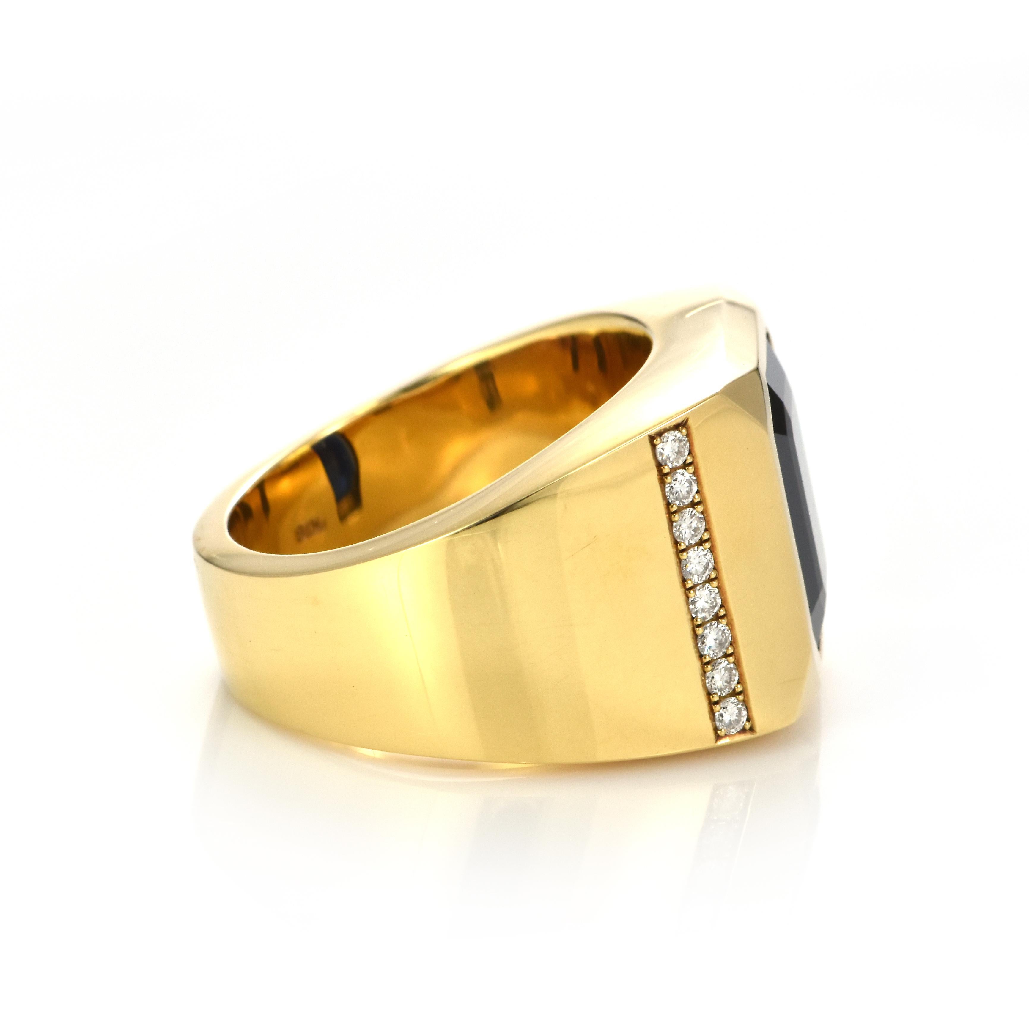 8.04 Carat Natural Blue Sapphire and Diamond Ring Made in 18 Karat Gold For Sale 2