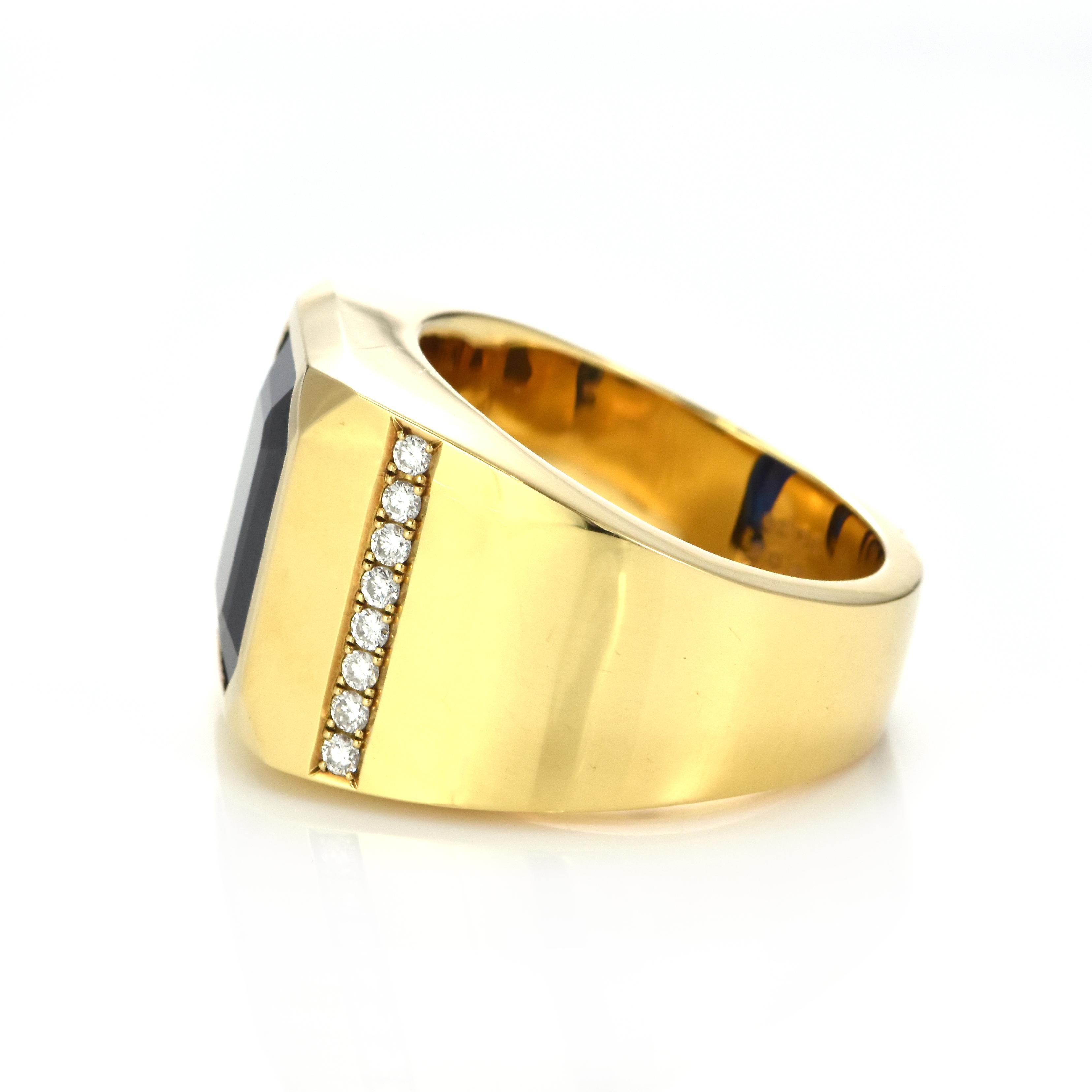 8.04 Carat Natural Blue Sapphire and Diamond Ring Made in 18 Karat Gold For Sale 3