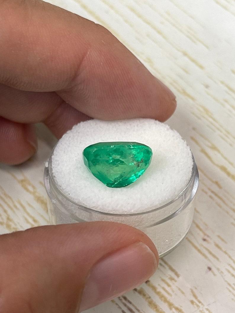 8.04 Carat Yellowish Green Colombian Emerald - Muzo Cushion Cut Genuine Gem For Sale 2
