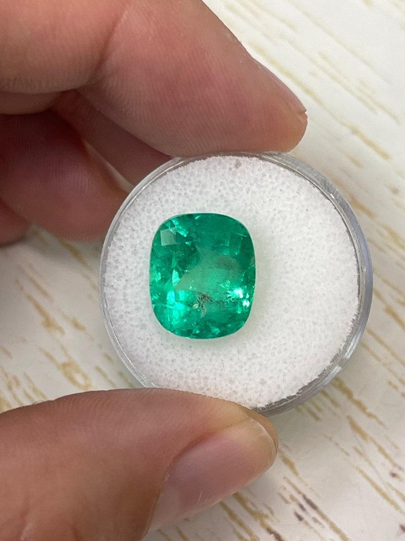 Modern 8.04 Carat Yellowish Green Colombian Emerald - Muzo Cushion Cut Genuine Gem For Sale
