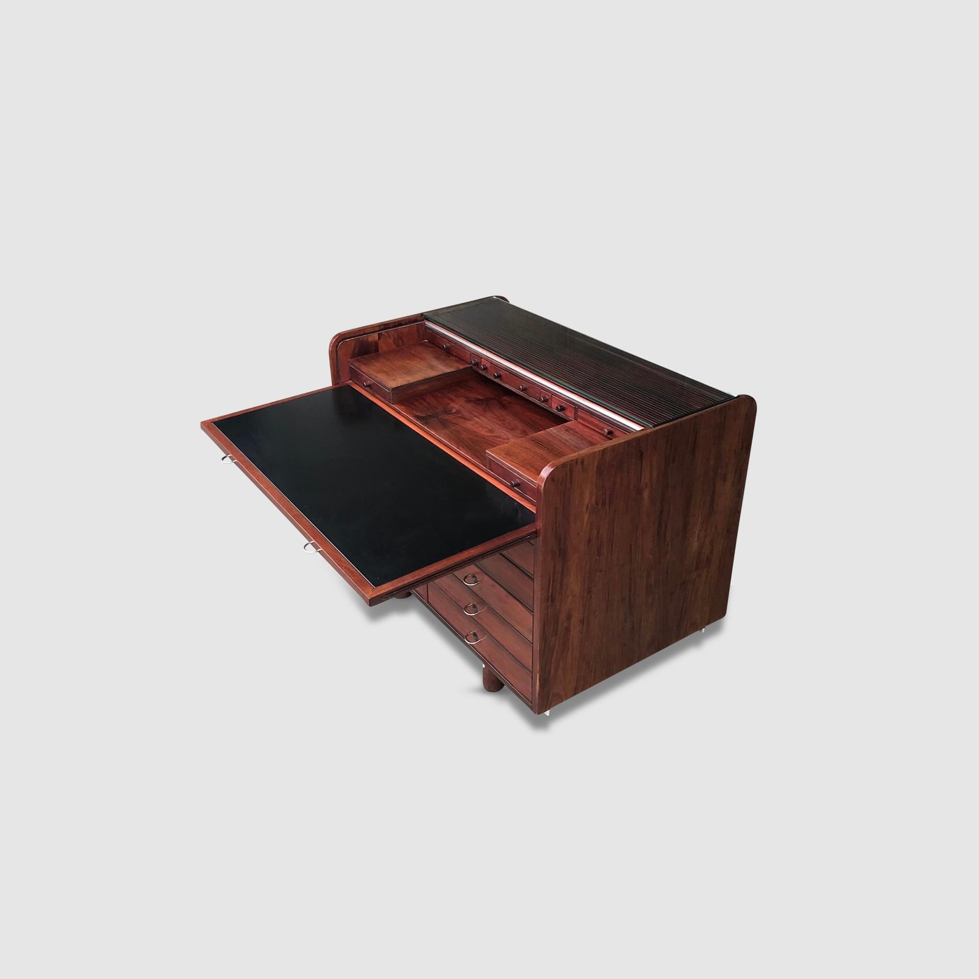 804 Roll-Top-Schreibtisch aus Rosenholz von Gianfranco Frattini für Bernini, 1960er Jahre im Angebot 3