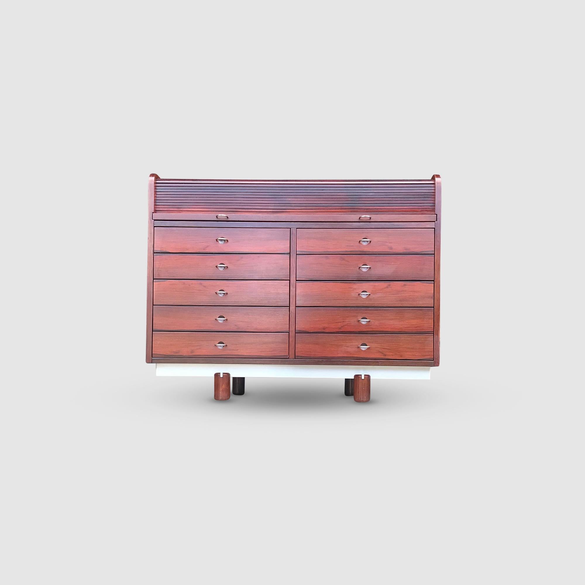 804 Roll-Top-Schreibtisch aus Rosenholz von Gianfranco Frattini für Bernini, 1960er Jahre (Mitte des 20. Jahrhunderts) im Angebot
