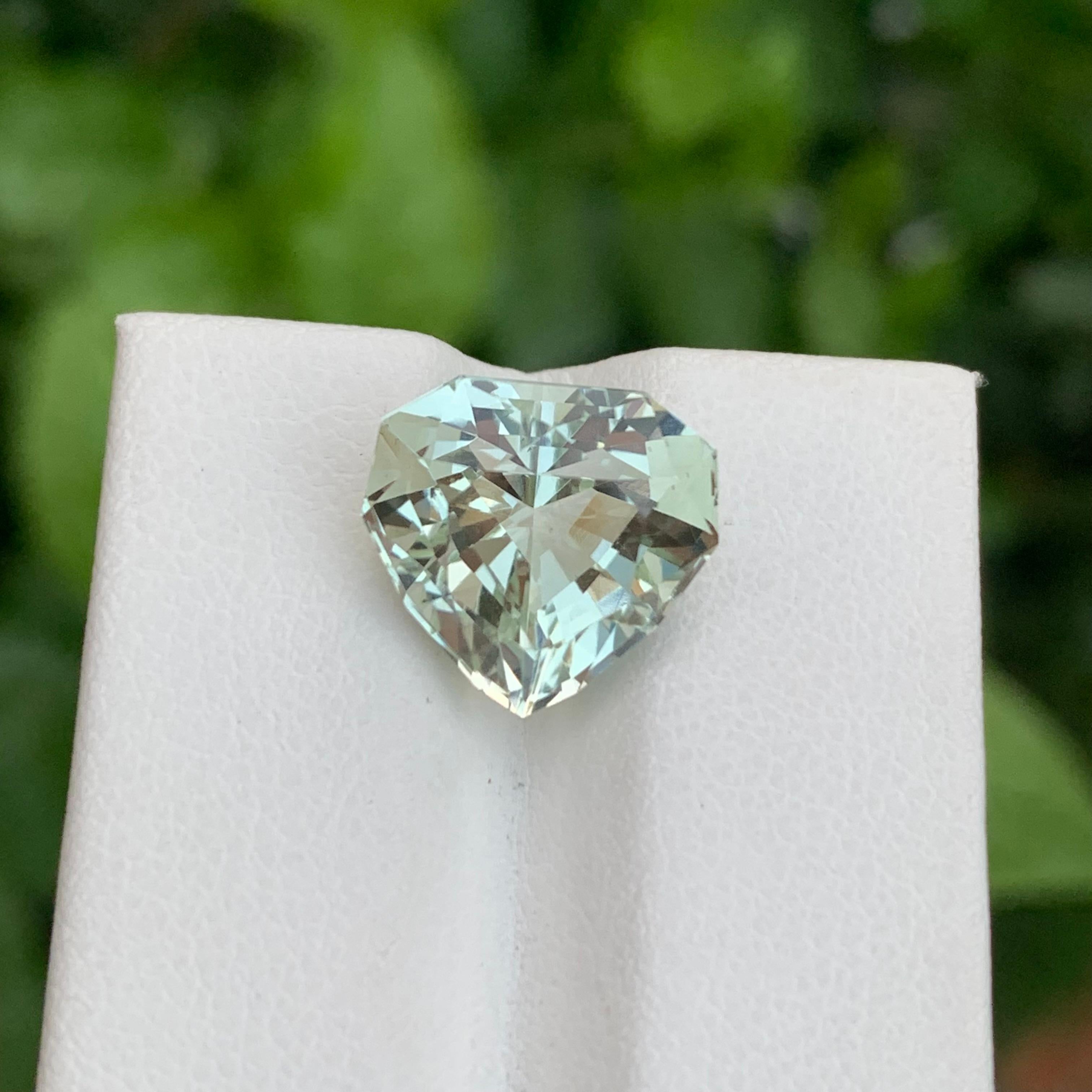 Women's or Men's 8.05 Carat Natural Loose Green Amethyst Heart Shape Gem For Jewellery For Sale