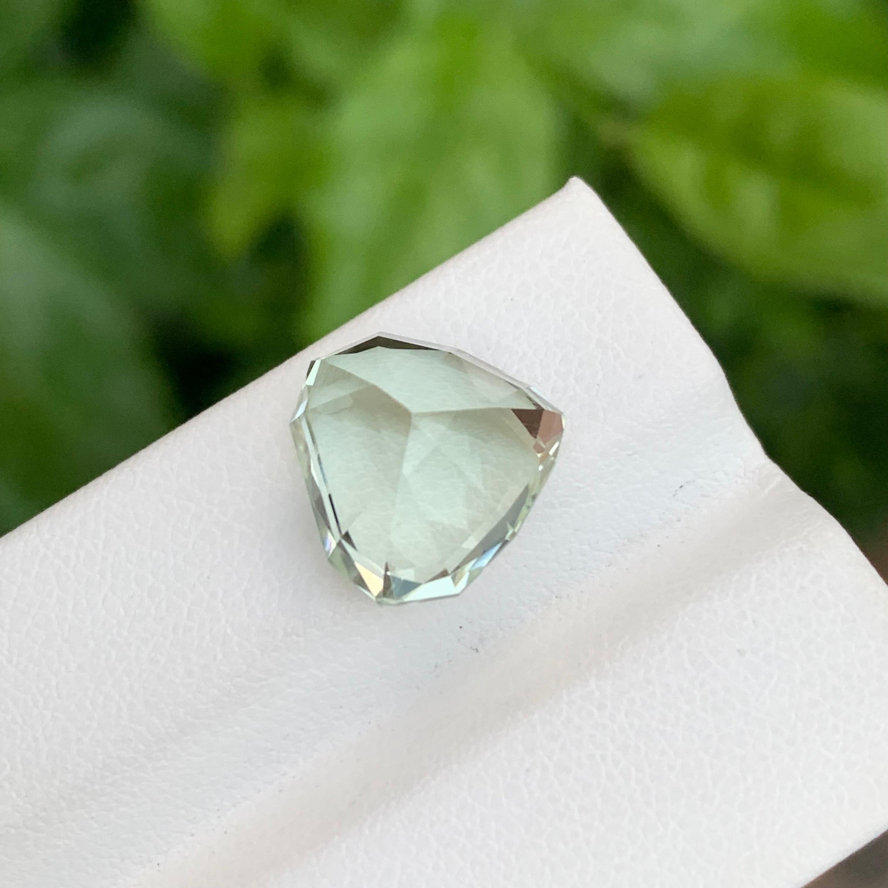 8.05 Carat Natural Loose Green Amethyst Heart Shape Gem For Jewellery For Sale 3
