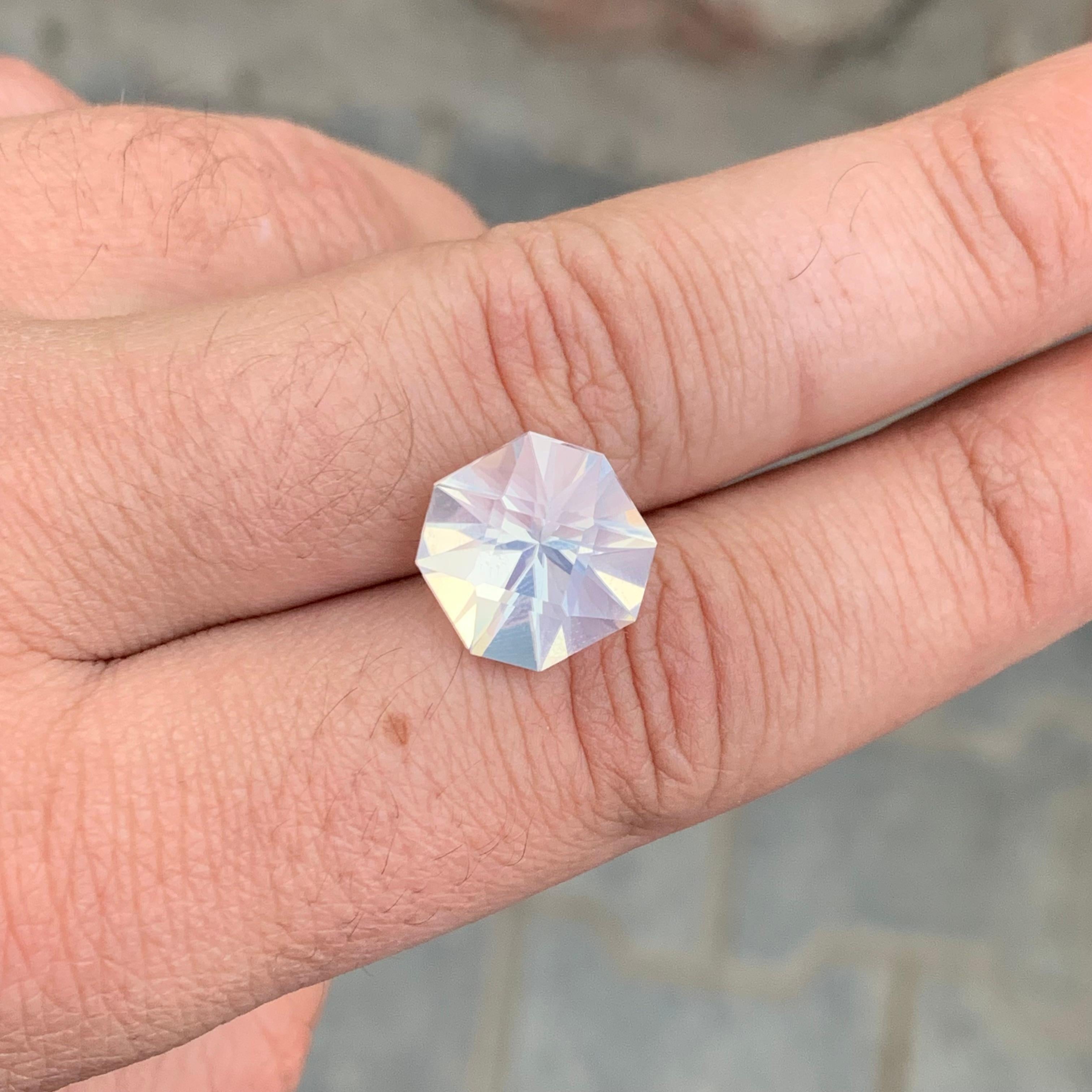 Square Cut 8.05 Carat Natural Loose Moonstone Square Shape Gemstone For Sale