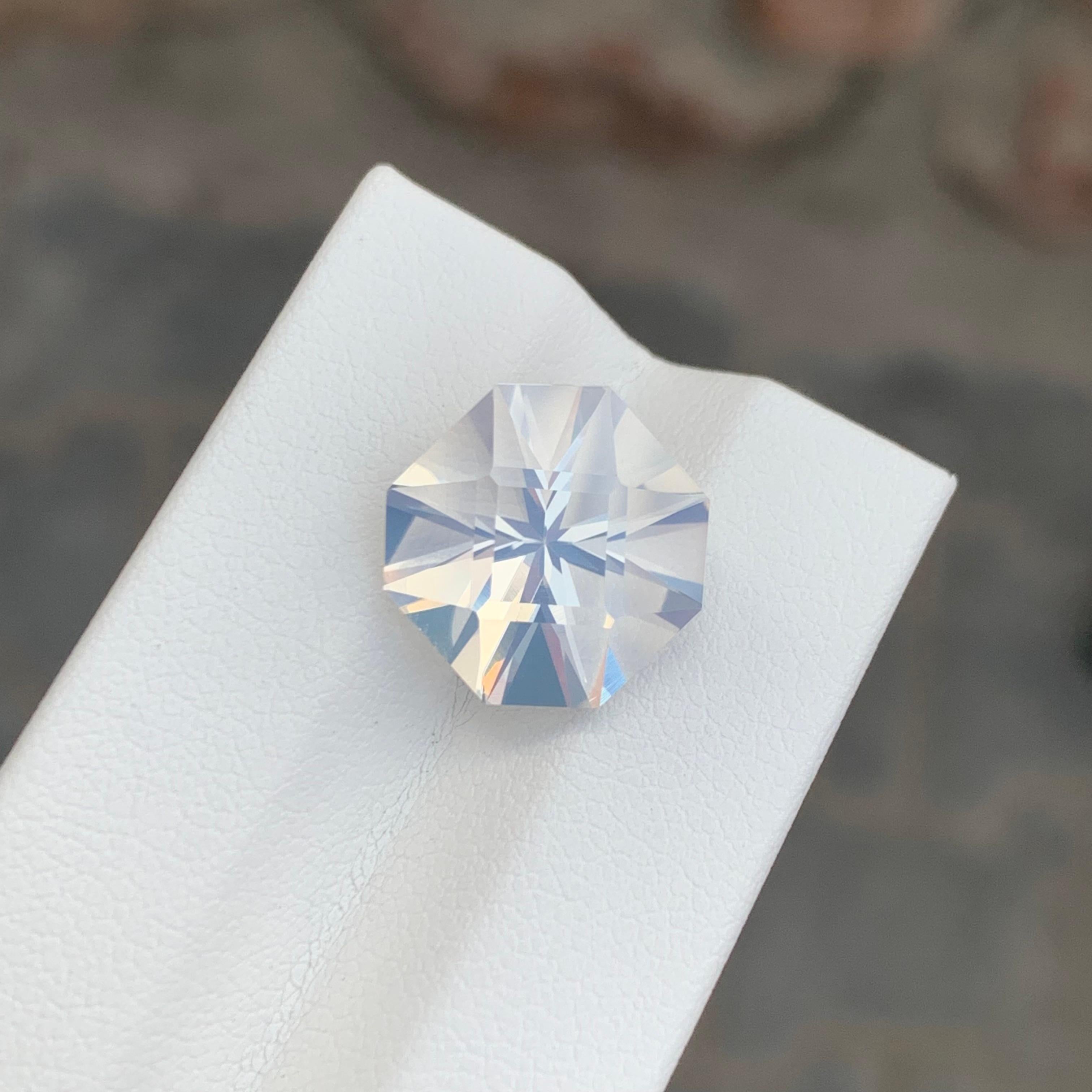 8.05 Carat Natural Loose Moonstone Square Shape Gemstone In New Condition For Sale In Peshawar, PK