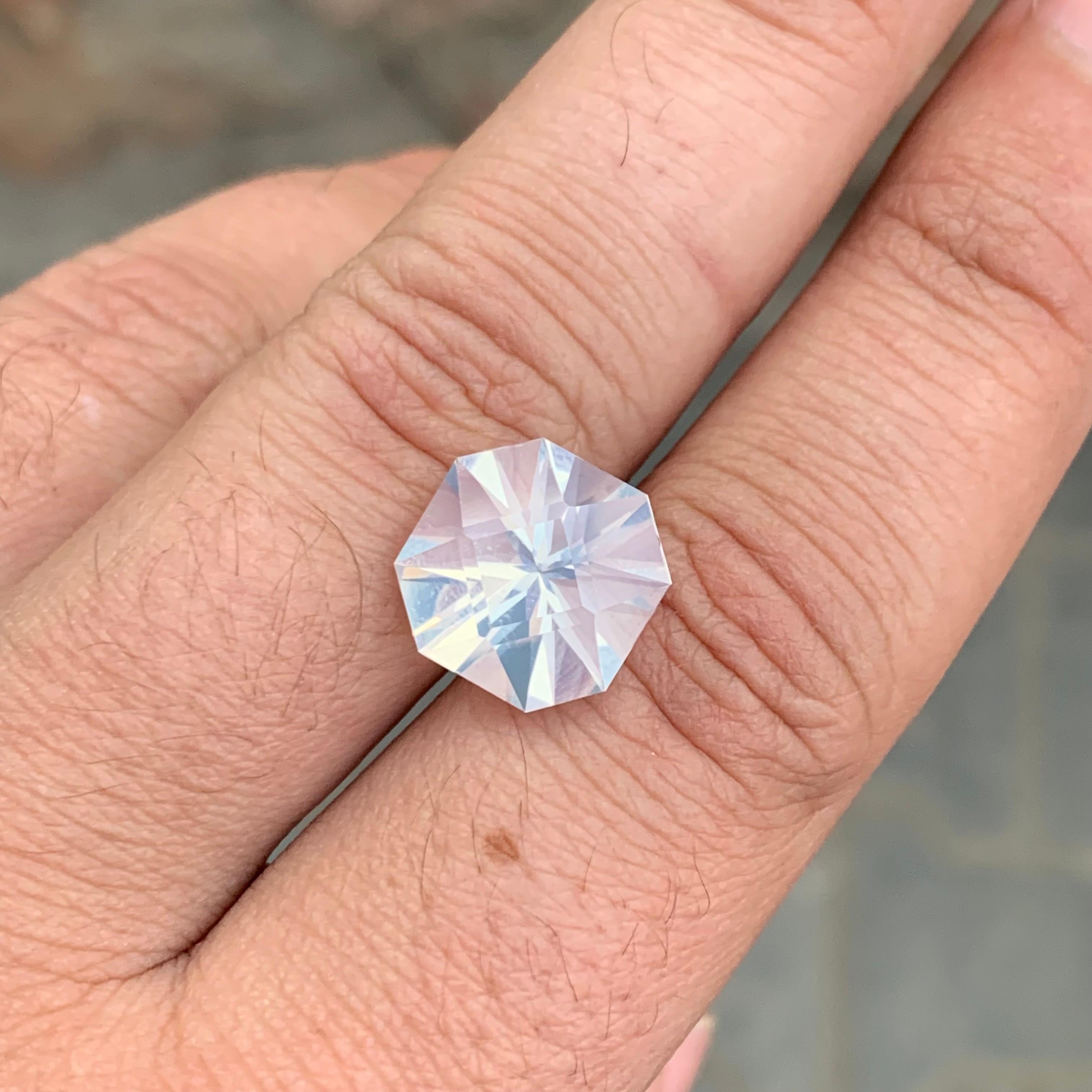 Women's or Men's 8.05 Carat Natural Loose Moonstone Square Shape Gemstone For Sale