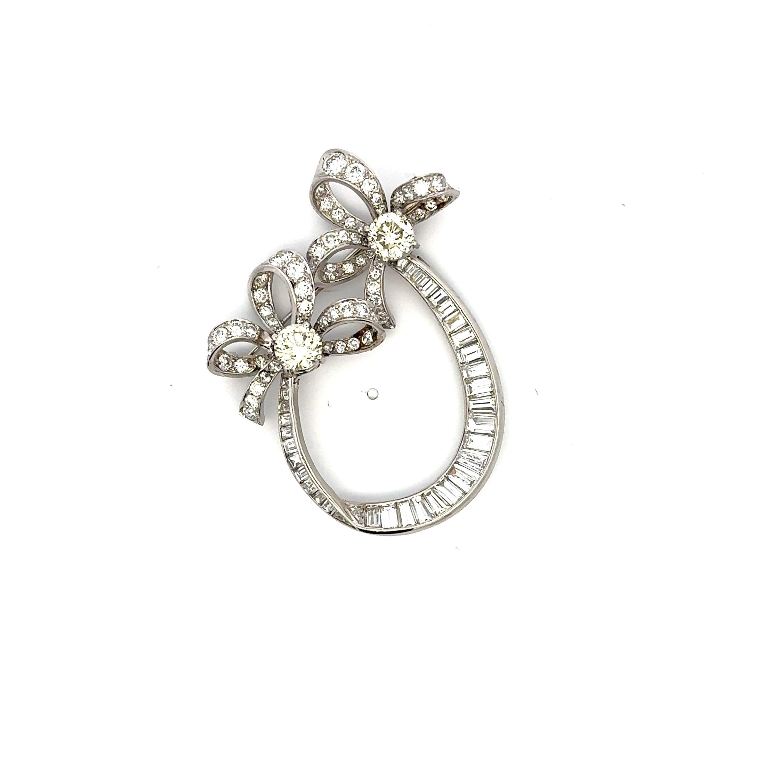 Donna Spilla in platino da 8,05 carati con diamante rotondo brillante O-I VS e a forma di baguette in vendita