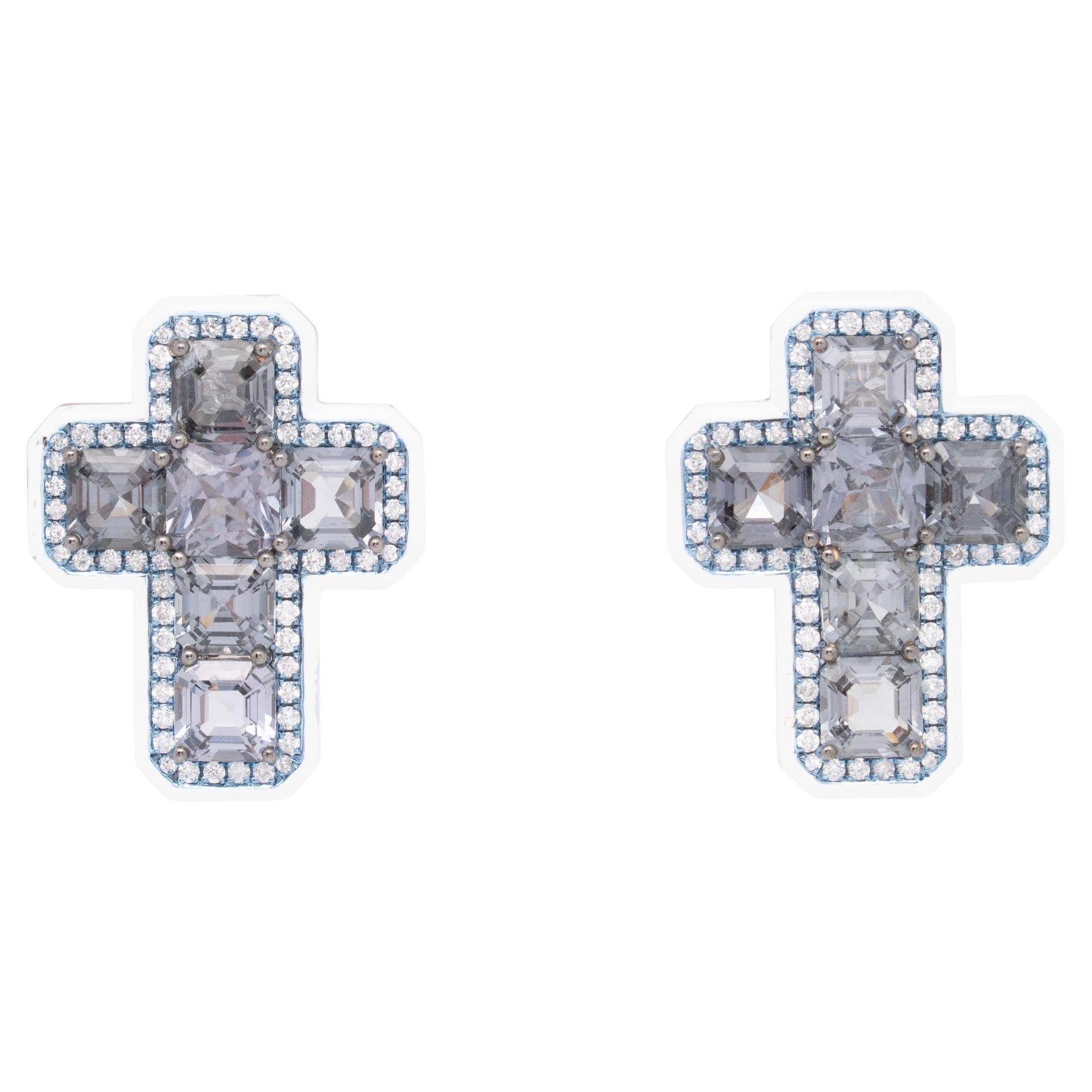 8,05 Karat Spinell & Diamant Kreuz-Ohrringe, 18K Weißgold, Austy Lee im Angebot