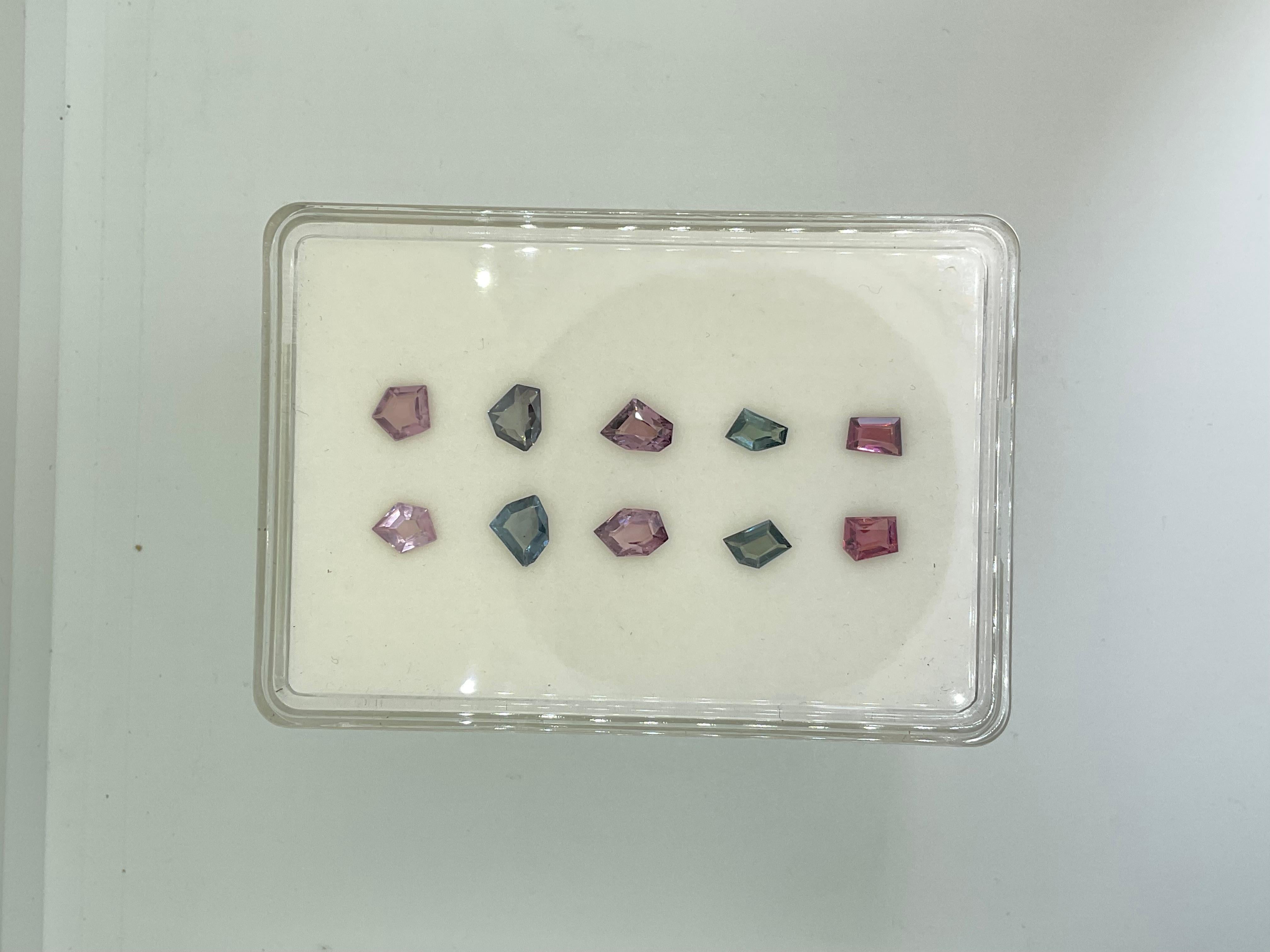 Taille grossière Pierre naturelle de 8.05 carats de taille fantaisie en spinelle grise et rose pour la haute joaillerie en vente