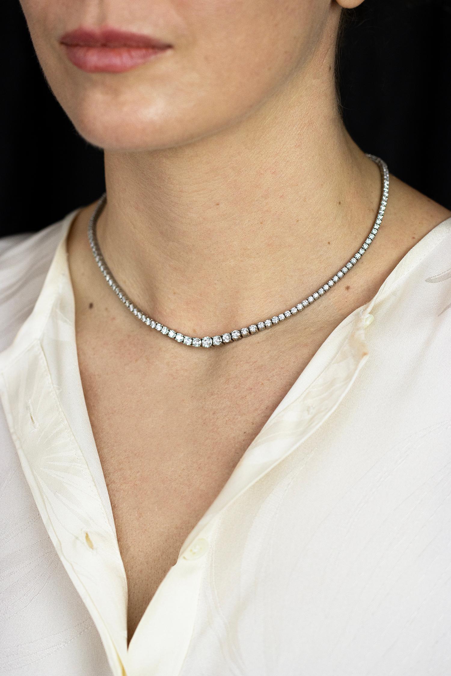 Contemporaneo Roman Malakov Diamonds 8.08 carati totali di diamanti rotondi taglio Brilliante Collana Riviera in vendita