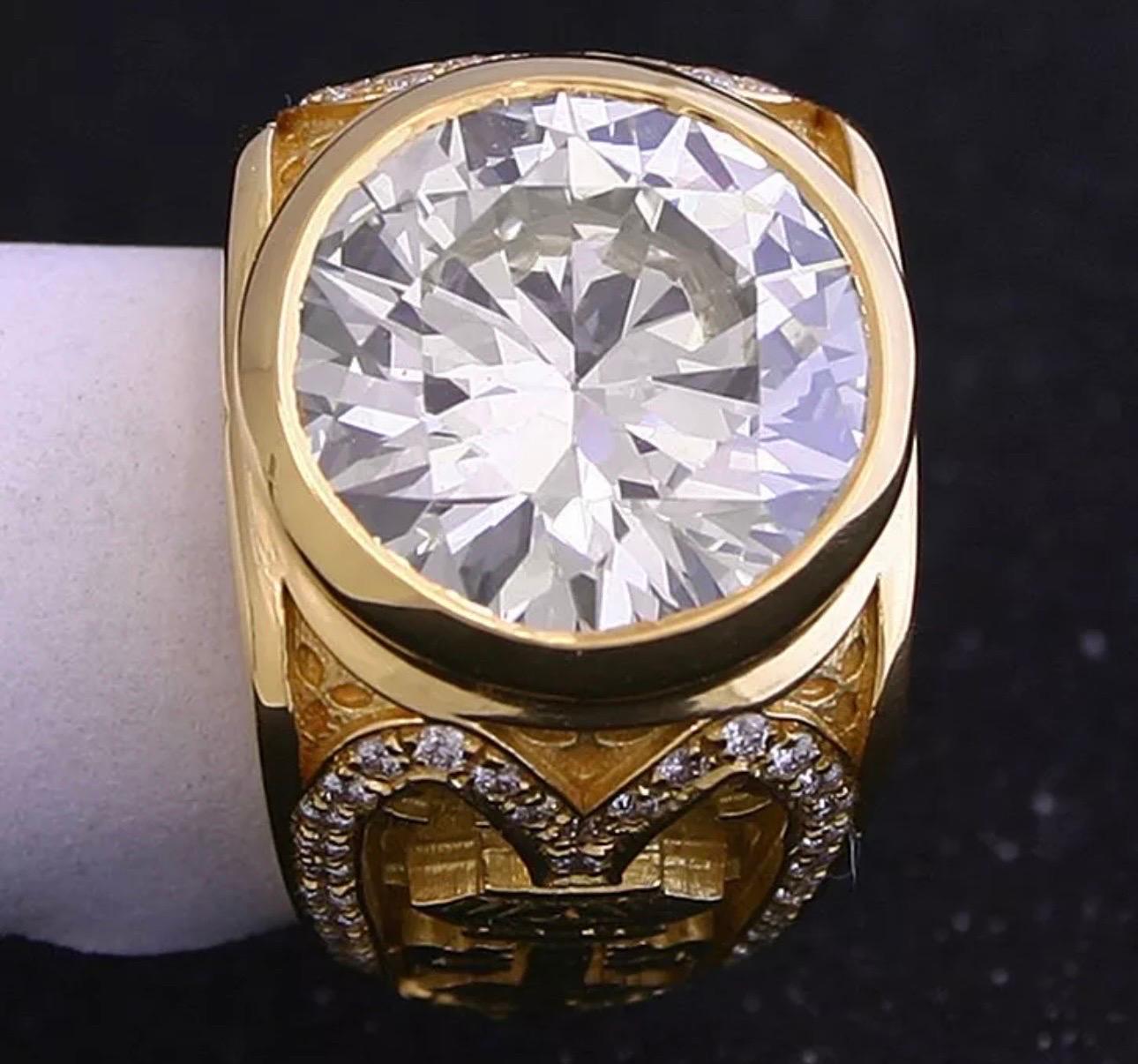 8,08 ct Diamante rotondo GIA N VS2 Anello da uomo Anello da uomo unico e personalizzato!  Grande, Grande. In condizioni ottime in vendita a West Hollywood, CA