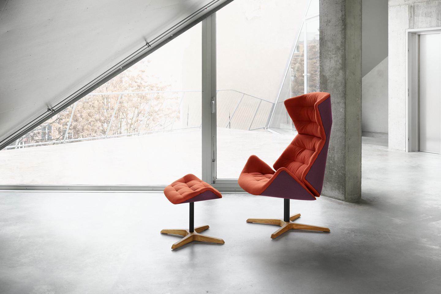 Fauteuil de salon pivotant en cuir 808 avec pouf conçu par Formstelle en vente 5