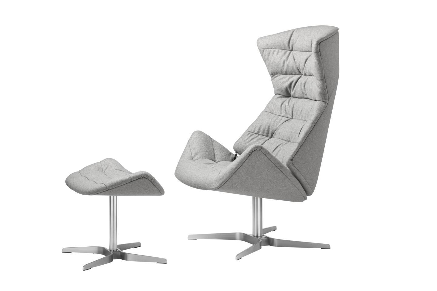 RANGE 808
With the range 808, Munich based design studio Formstelle has created a lounge chair that combines maximum comfort with numerous possibilities for individualization. The lounge chair 808 plays with the contrast between a protective shell