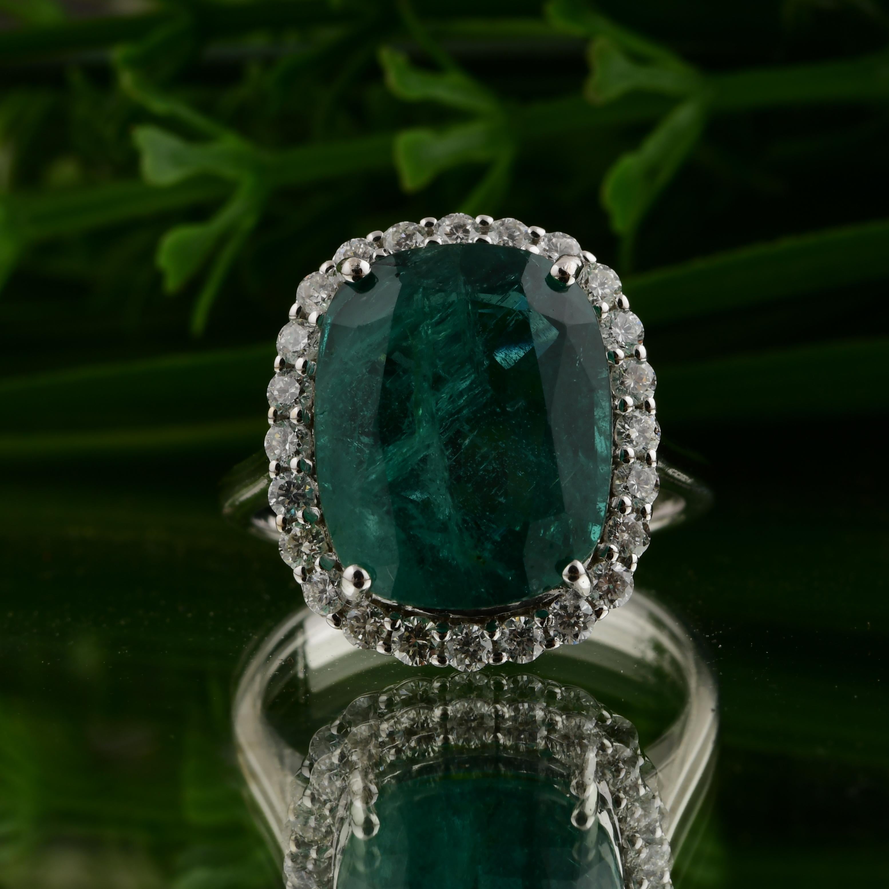En venta: 8.09 Quilates Esmeralda Zambiana Diamante Halo Anillo de Cóctel Oro Blanco 14k Regalo de Bodas  10