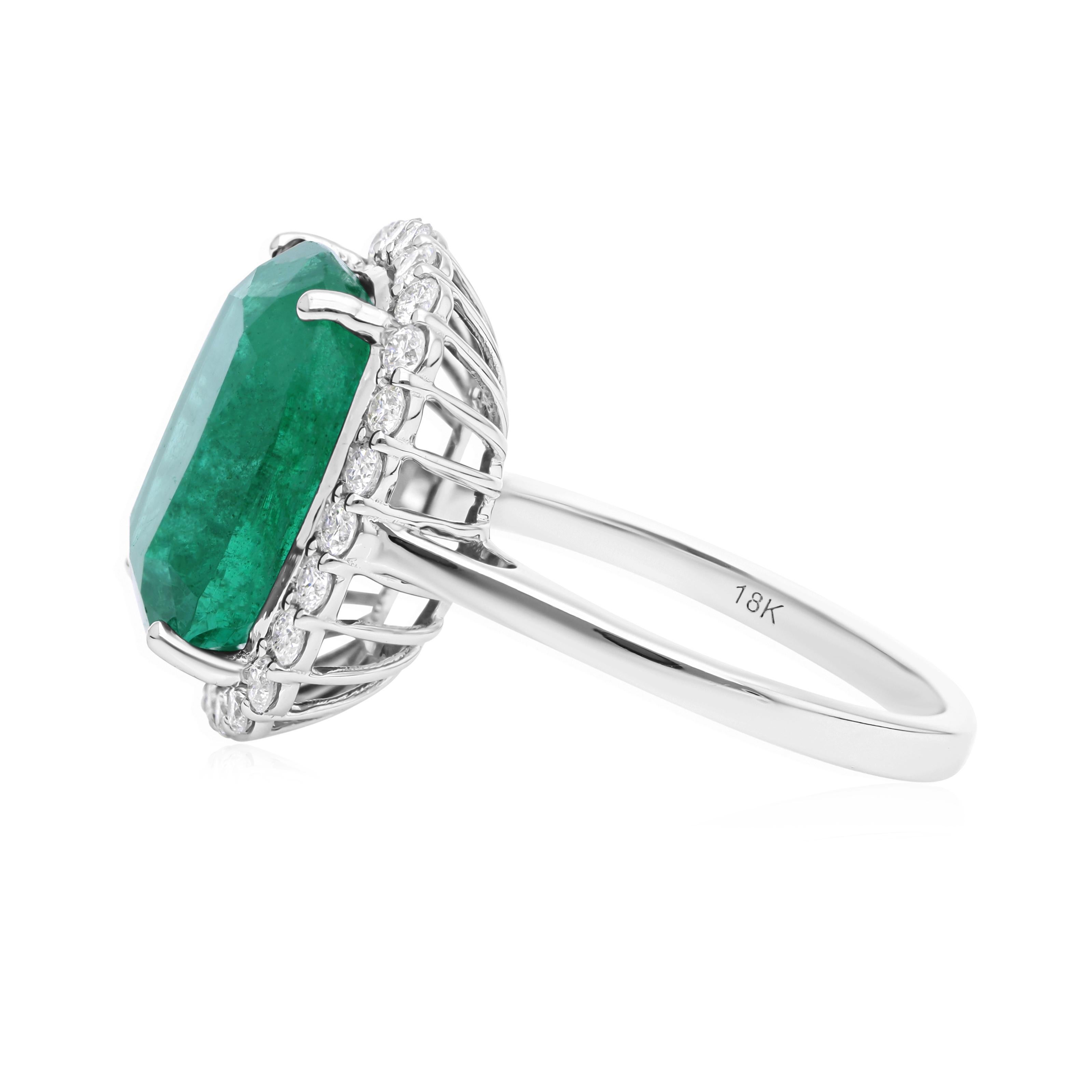 En venta: 8.09 Quilates Esmeralda Zambiana Diamante Halo Anillo de Cóctel Oro Blanco 14k Regalo de Bodas  8