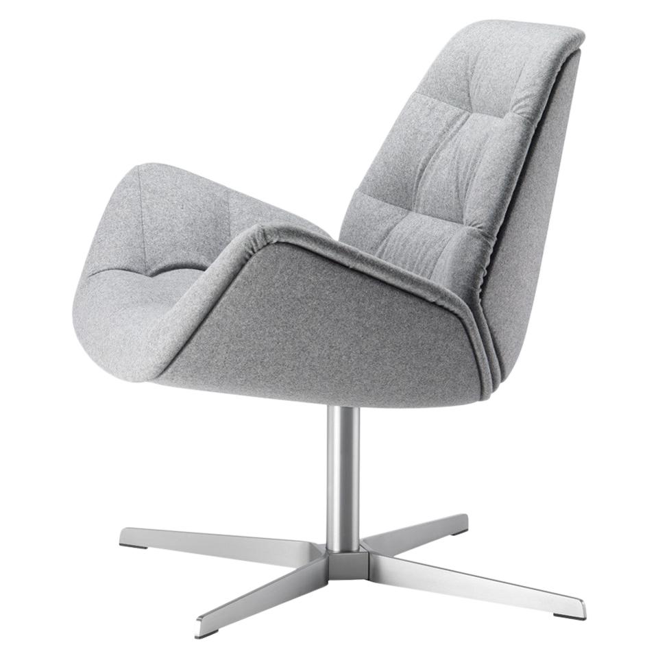 809 Swivel Lounge Chair Designed by Formstelle