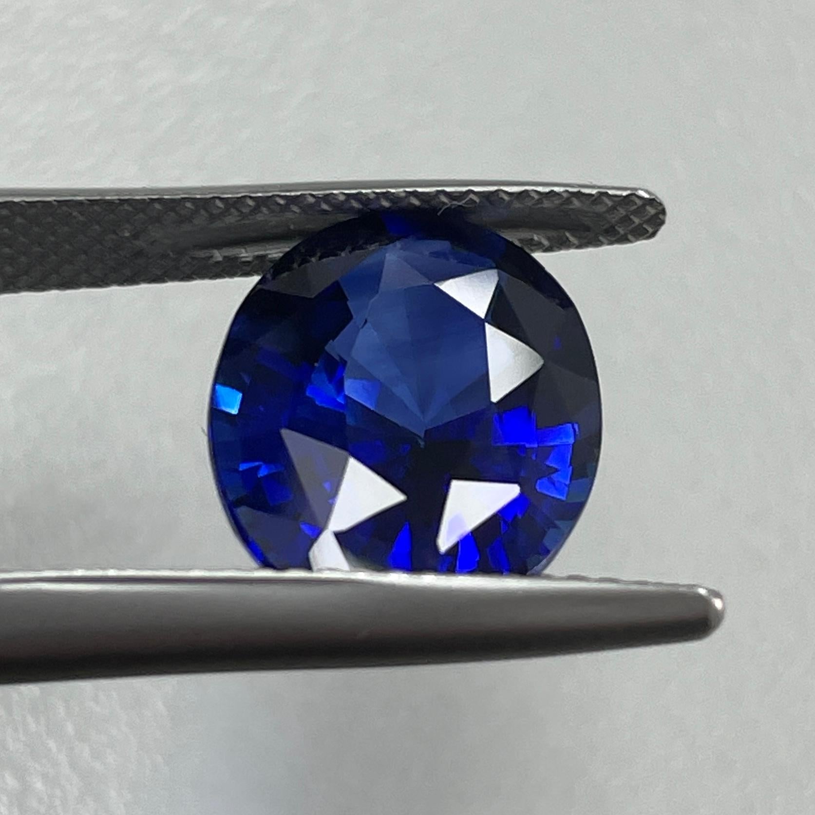 8.09Ct blue sapphire with fair clarity (fully eye clean). Also has excellent cutting and good polish to show amazing glimmer, would look lovely in jewelry!
We can help you make your dream jewelry piece with this. 