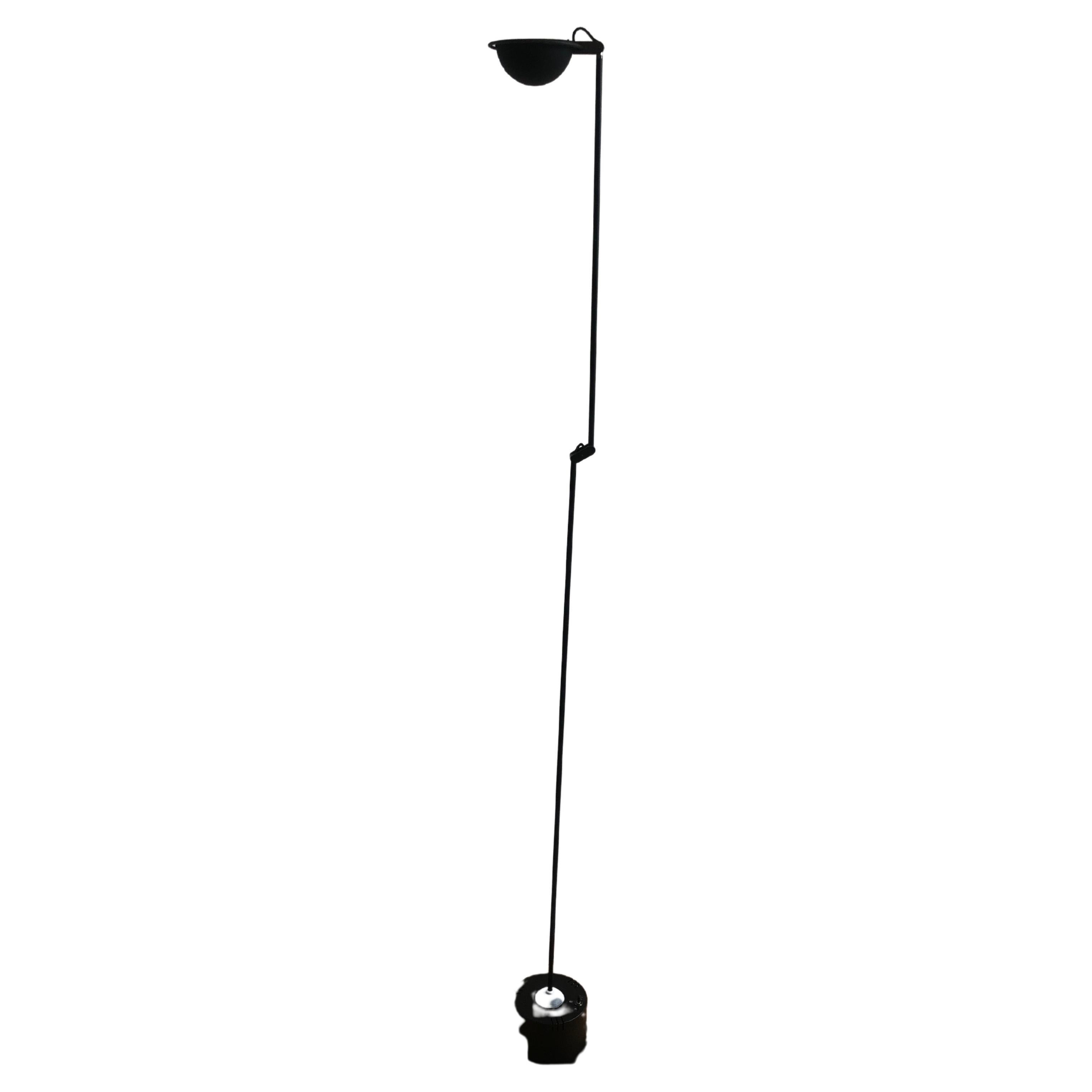 The Ball lamp was designed by the Swiss designer Hannes Wettstein in 1982.
Manufacturer: Belux.
Wonderful design - a great classic.

The brightness of the lamp can be adjusted in two levels.
The rod can be rotated on the ball,
Early version in which