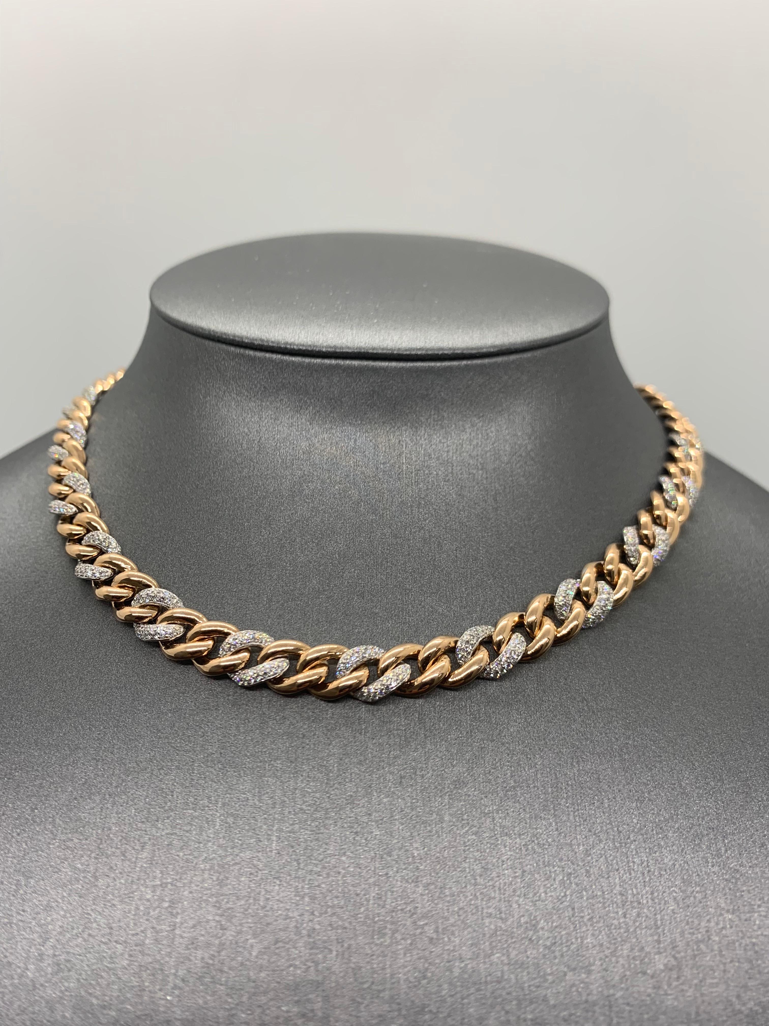 Taglio rotondo Collana a catena cubana con diamanti bicolore 2 a 1 da 8,0 mm in oro rosa e bianco 18 carati in vendita