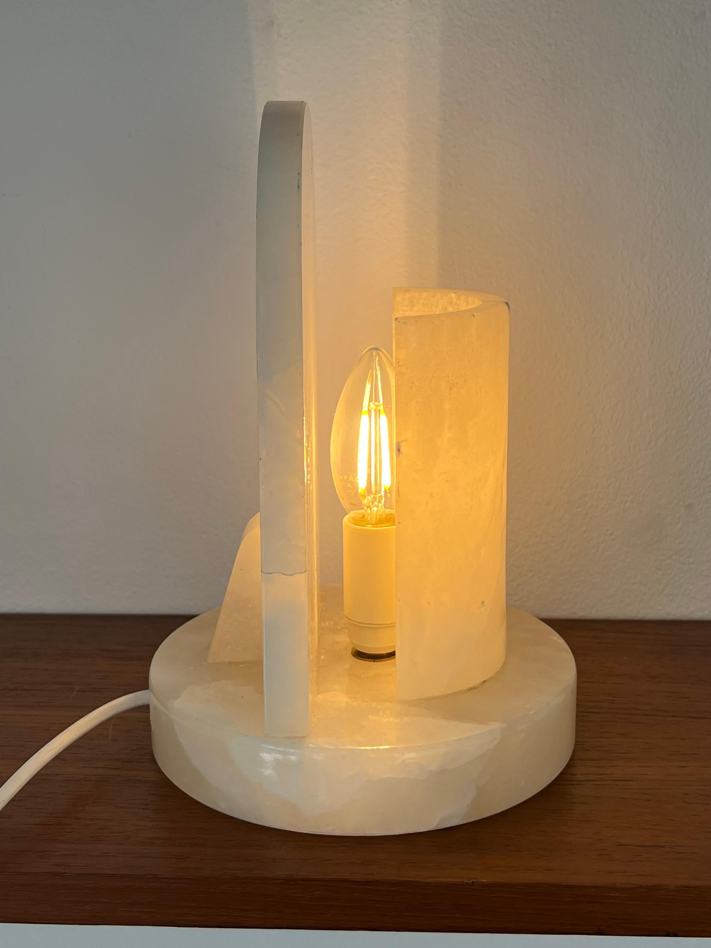 80s Alabaster Table Lamp For Sale 3