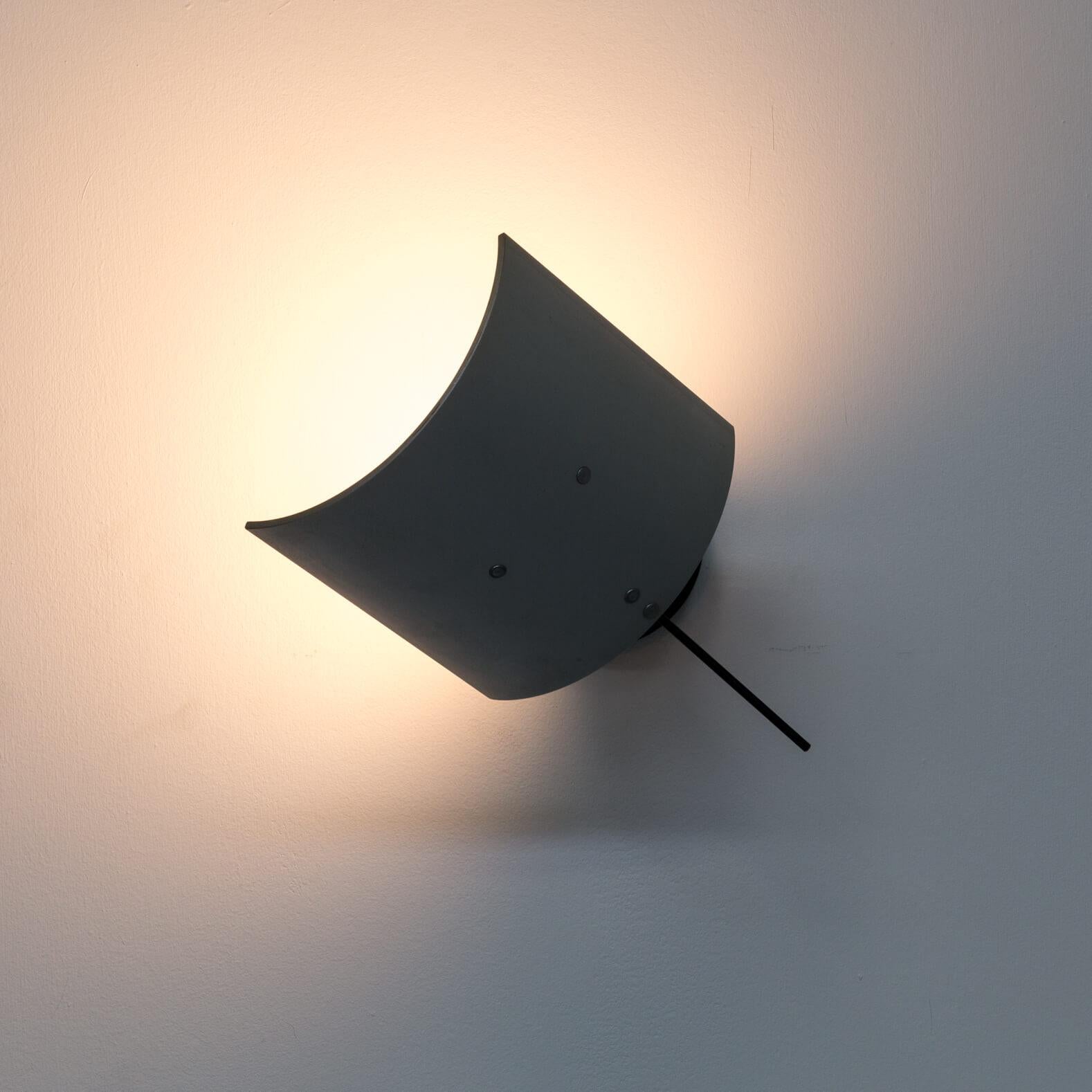 Italian 1980s Antonio Citterio ‘Enea’ Wall Lamp for Artemide For Sale