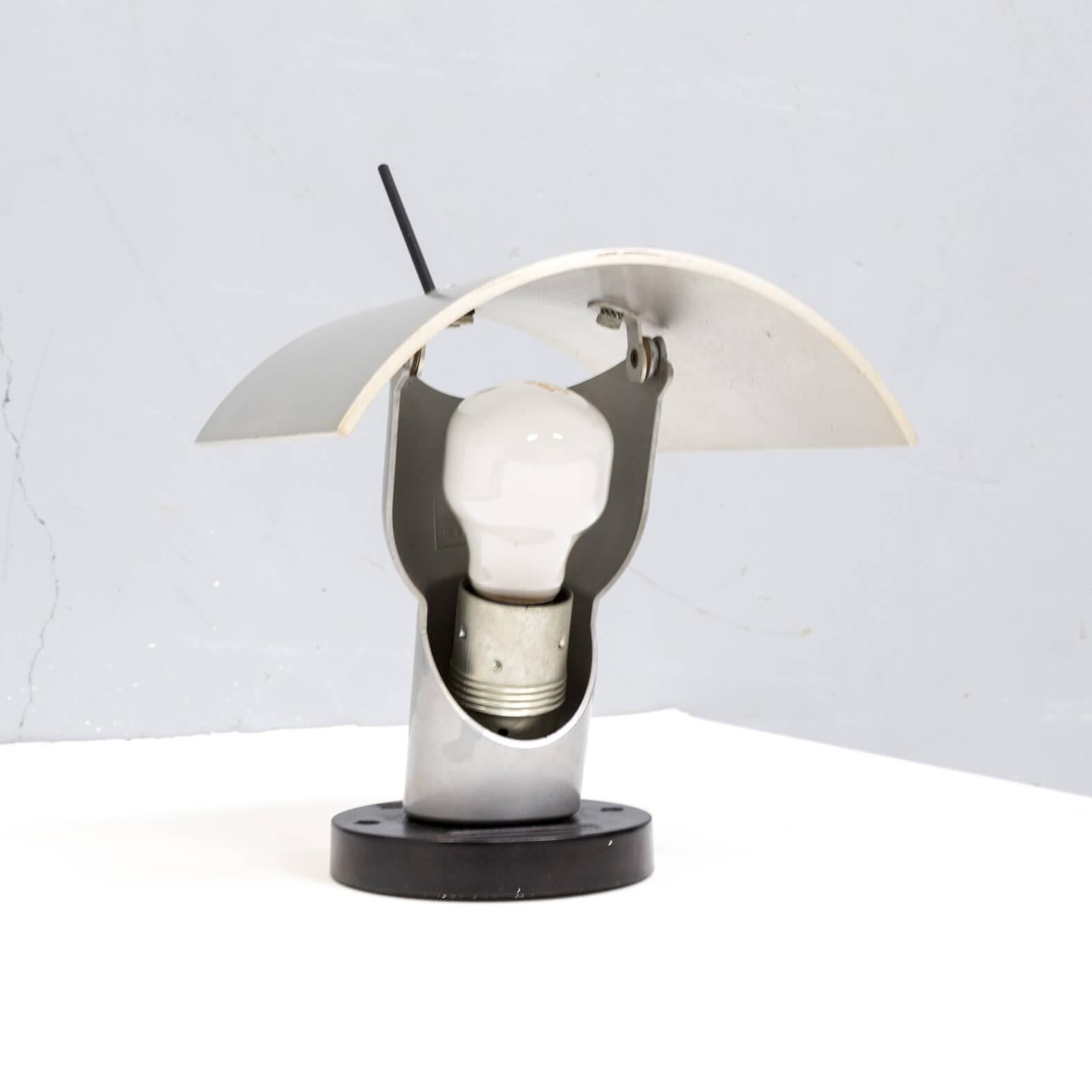 1980s Antonio Citterio ‘Enea’ Wall Lamp for Artemide For Sale 2