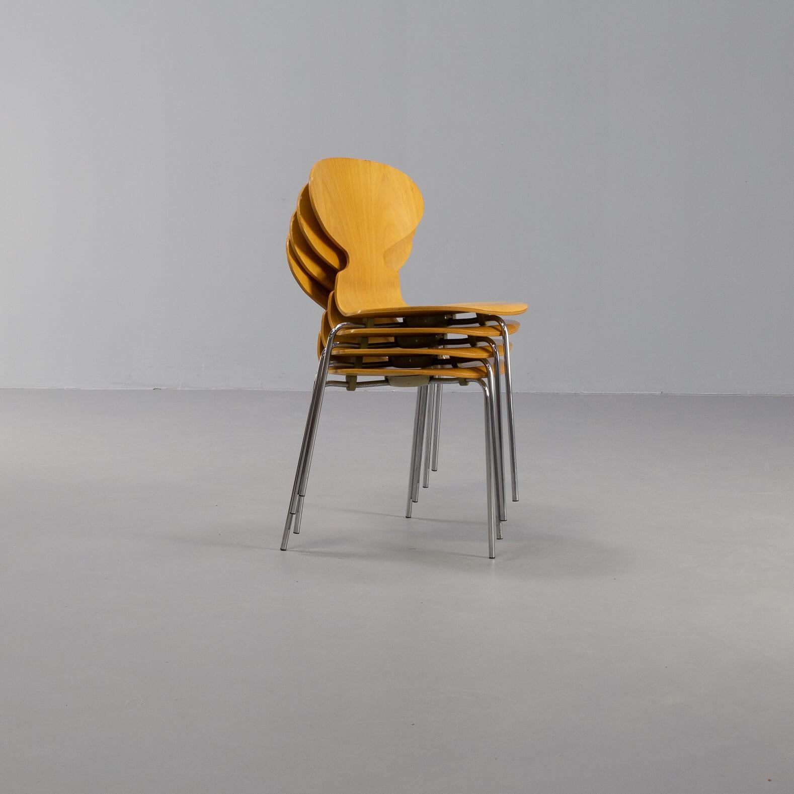 80s Arne Jacobsen Plywood Original ‘Model 3100 Ant’ Chair for Fritz Hansen Set/4 For Sale 3