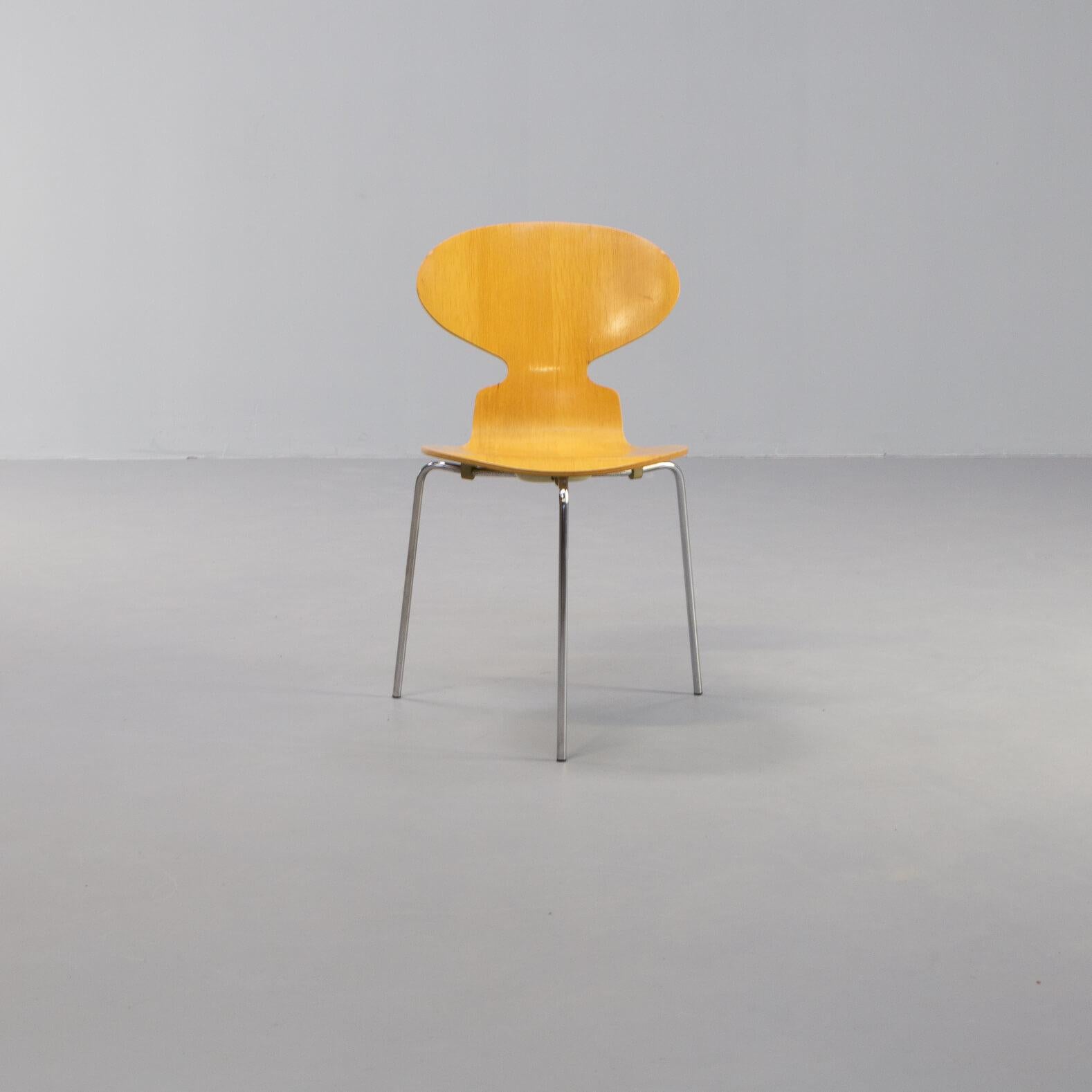 80s Arne Jacobsen Plywood Original ‘Model 3100 Ant’ Chair for Fritz Hansen Set/4 In Good Condition For Sale In Amstelveen, Noord