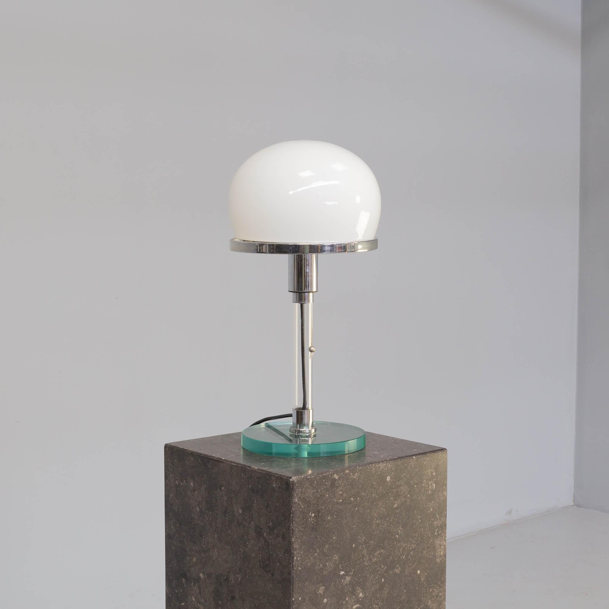 80s Bauhaus table lamp ‘valentino’ for Metalarte In Good Condition In Amstelveen, Noord