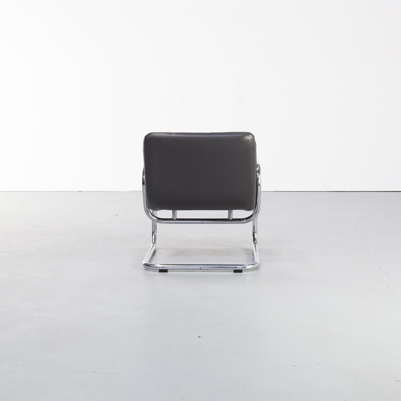 German 1980s Bauhaus Tubular and Leather Lounge Fauteuil For Sale