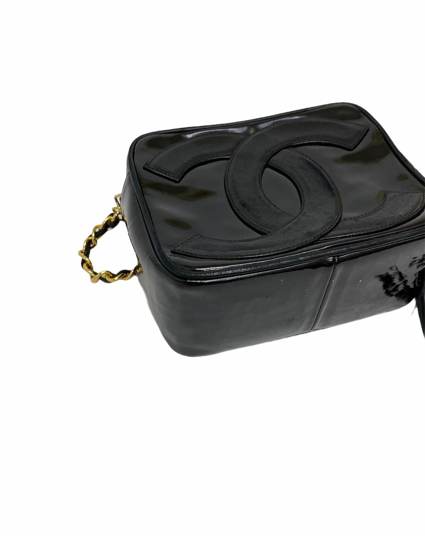 80’s Chanel Black Leather Camera Bag In Good Condition In Torre Del Greco, IT