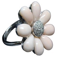 80er Jahre Koralle Engelshaut, Weißgold, Diamanten-Ring, von Yanes Jewelry