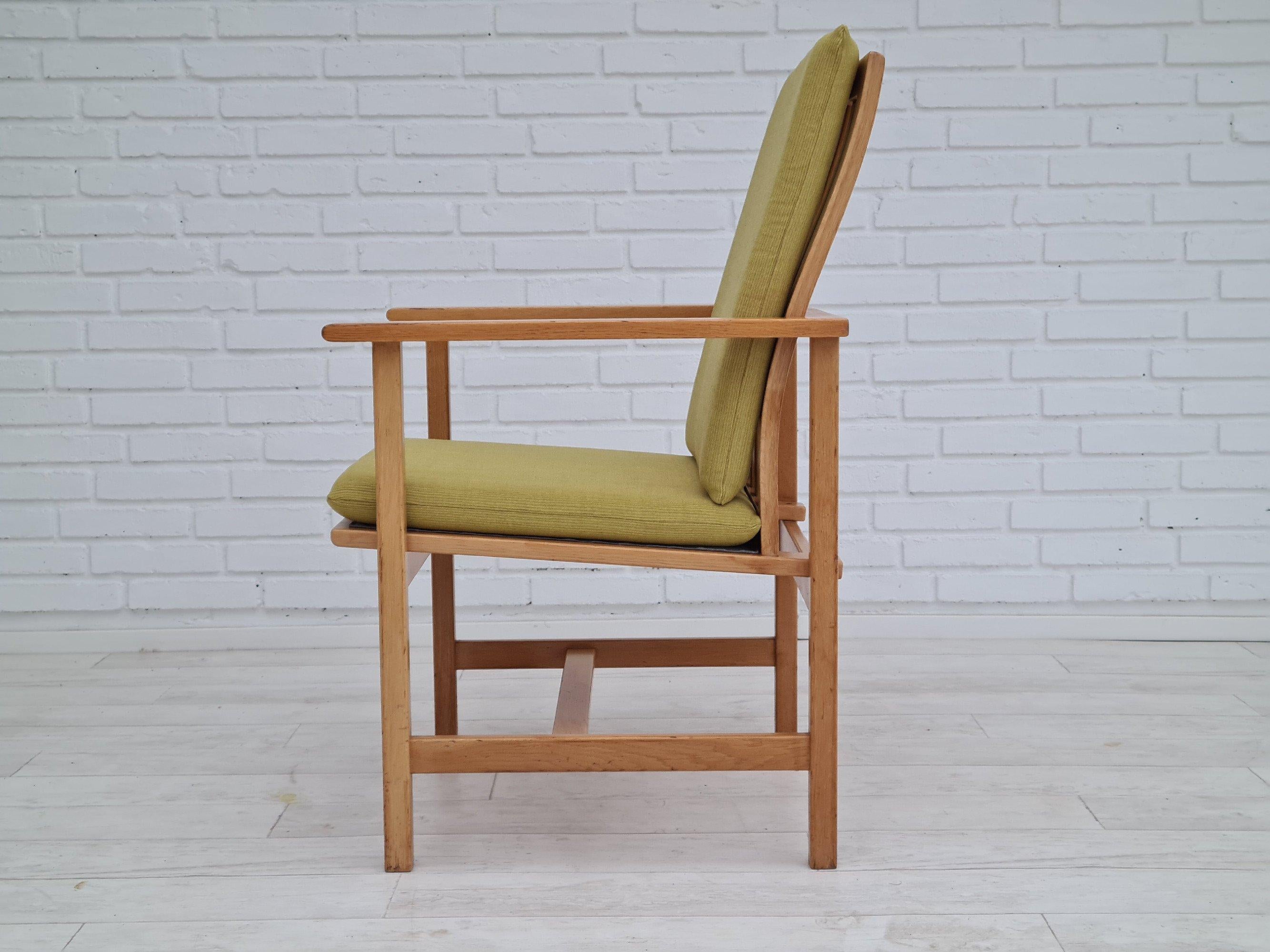 80s, Danish design by Børge Mogensen, completely reupholstered armchair For Sale 4
