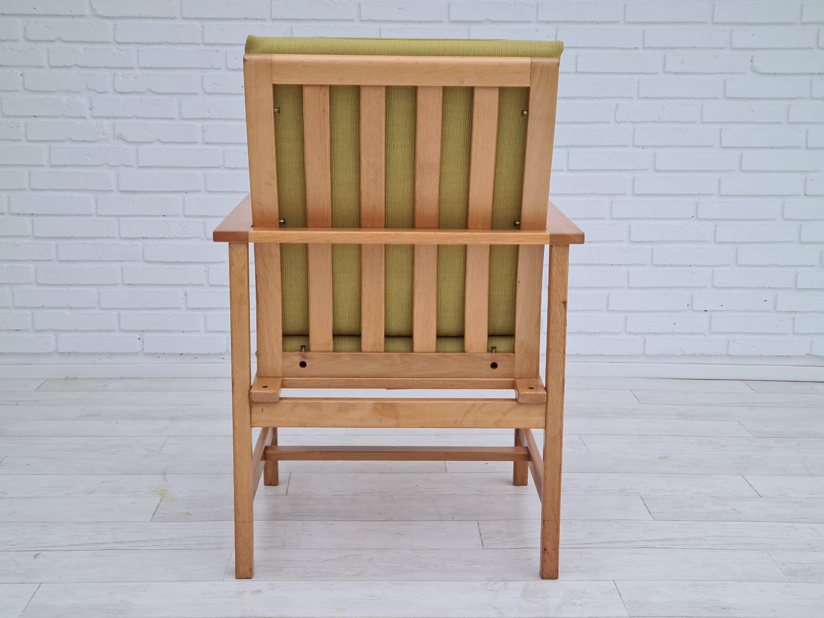 Anni '80, design danese di Børge Mogensen, poltrona completamente tappezzata in vendita 1