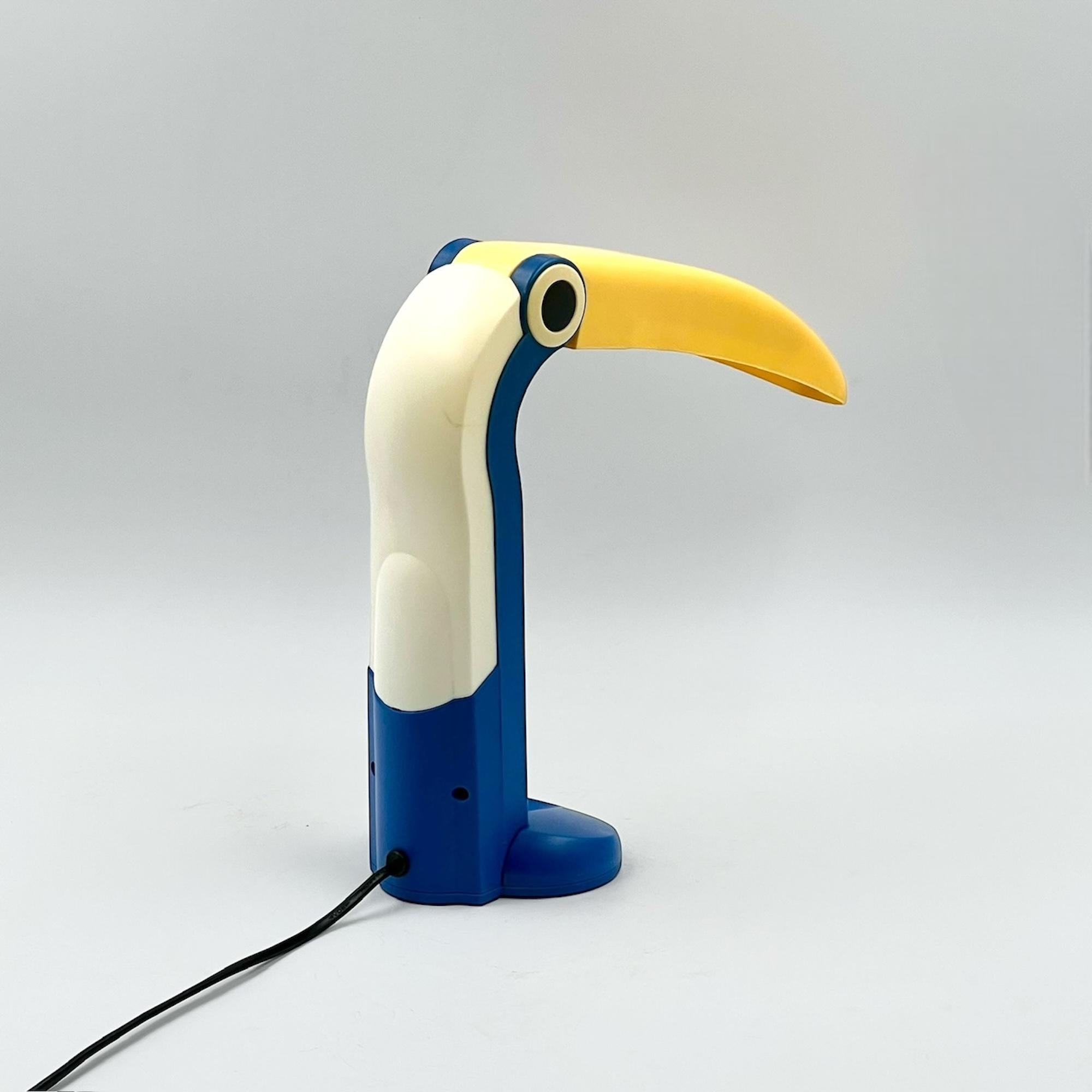 Late 20th Century 80s Design Multicolour Toucan Table Lamp by HT Huang for Lenoir Italy