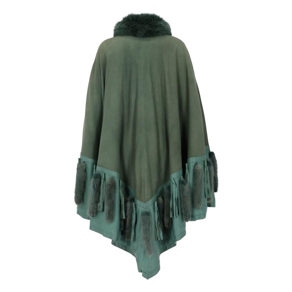 80s Dior green reversible suede cape In Excellent Condition In Lugo (RA), IT