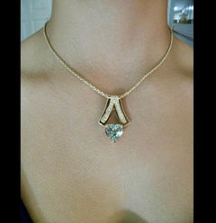 1980s Estate Mint Green Amethyst Diamond Pendant 18 Karat Gold