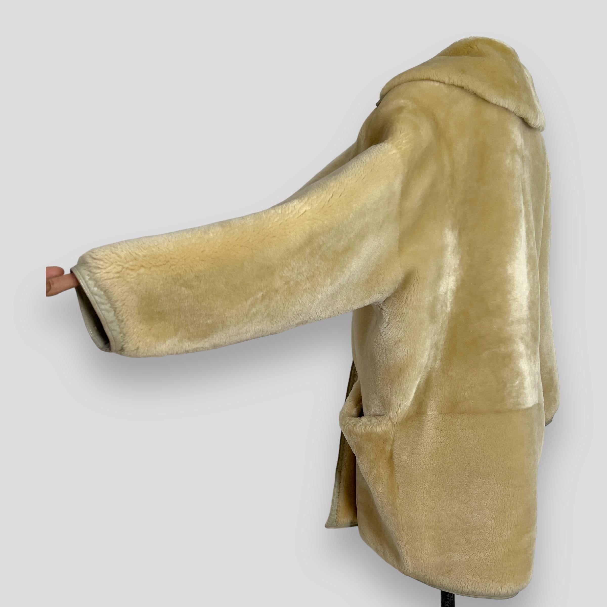 80s Gianni Versace sheepskin Coat In Good Condition In CAPELLE AAN DEN IJSSEL, ZH
