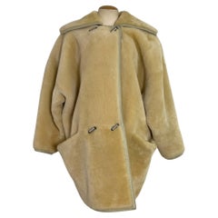 Manteau en peau de mouton Gianni Versace des années 80 
